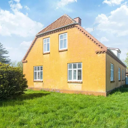 Σπίτι διακοπών 4 Person In